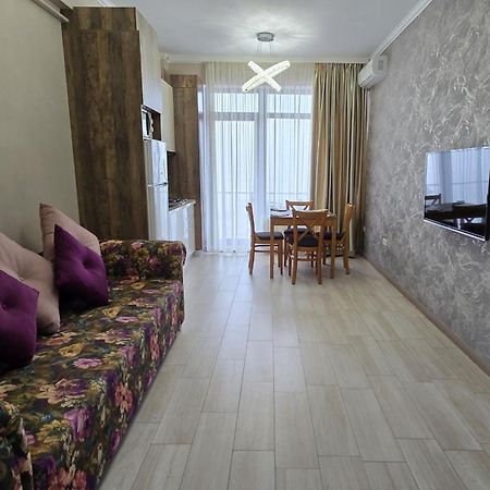 Lotus 7 Silver Mamaia Dış mekan fotoğraf