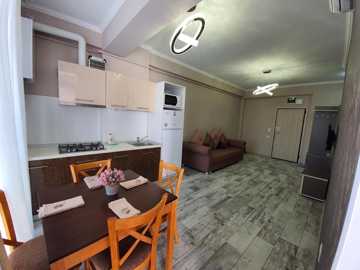 Lotus 7 Silver Mamaia Dış mekan fotoğraf