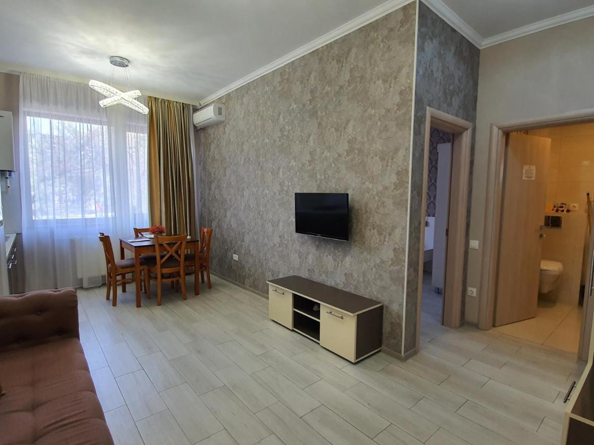 Lotus 7 Silver Mamaia Dış mekan fotoğraf