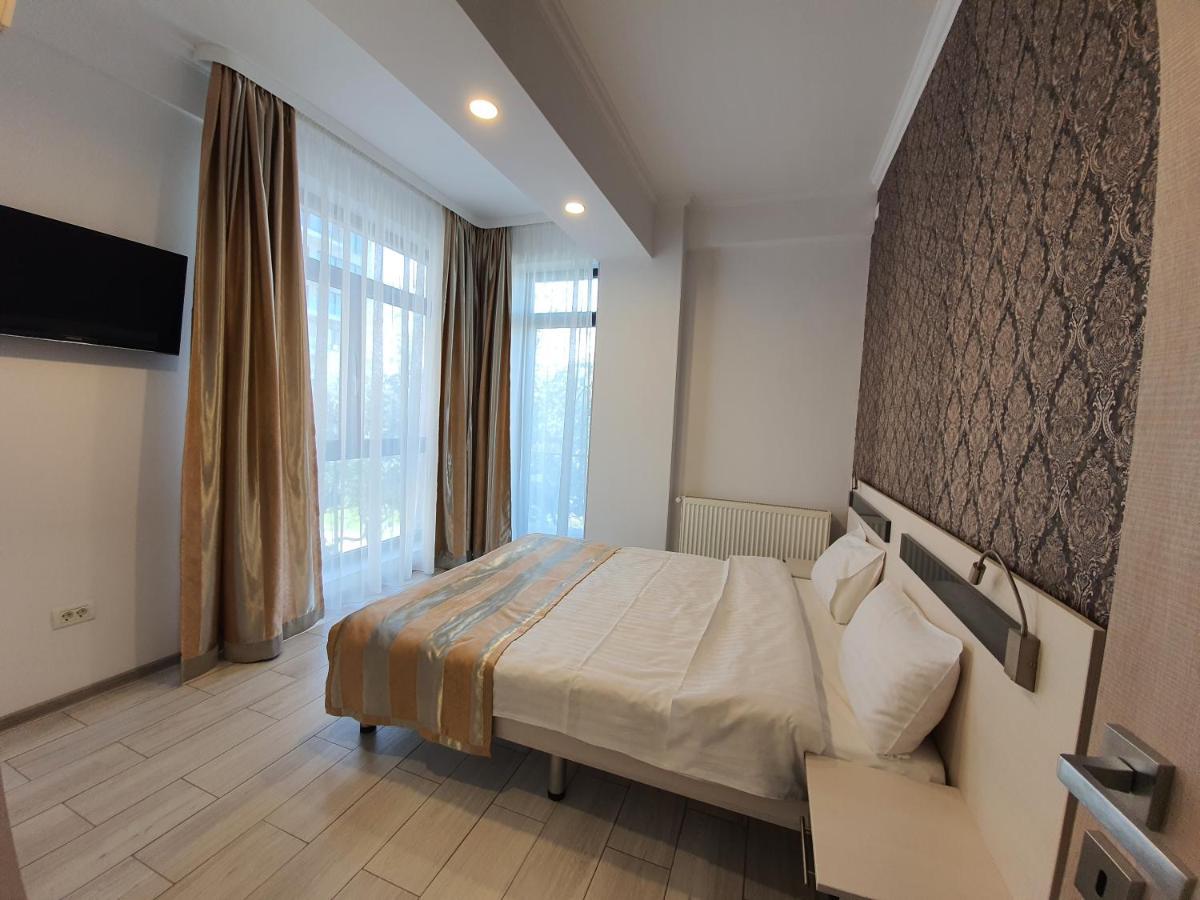 Lotus 7 Silver Mamaia Dış mekan fotoğraf