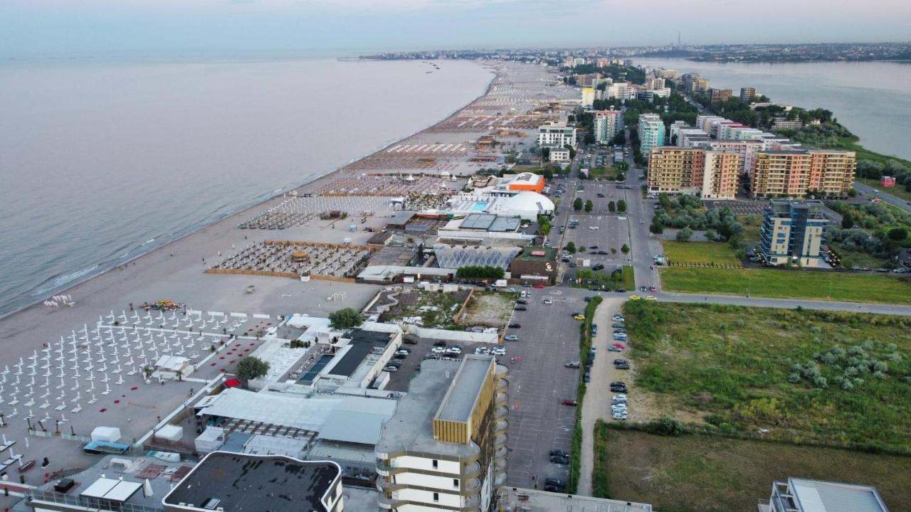 Lotus 7 Silver Mamaia Dış mekan fotoğraf